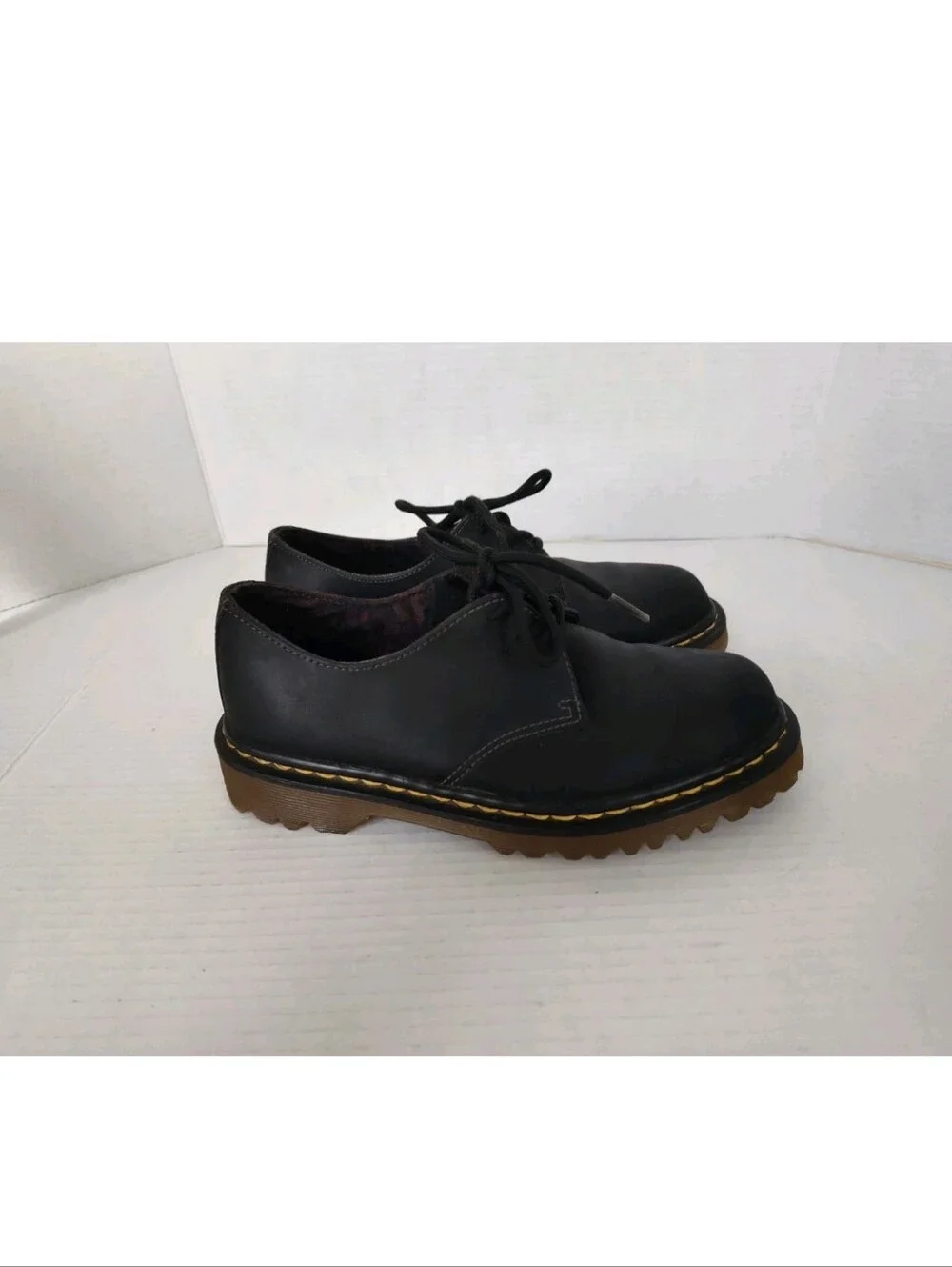 Dr. Martens Women's Matte Black Leather Lace-Up Oxford Shoes Size 7 Gillian